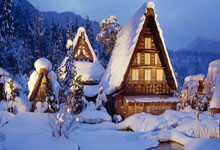 助力家庭适老化改造，建设高品质养老社区，强化保险托底功能 养老变“享老”，多重保障守护“银发一族”